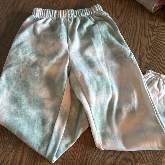 sweats - Picture 1 of 1